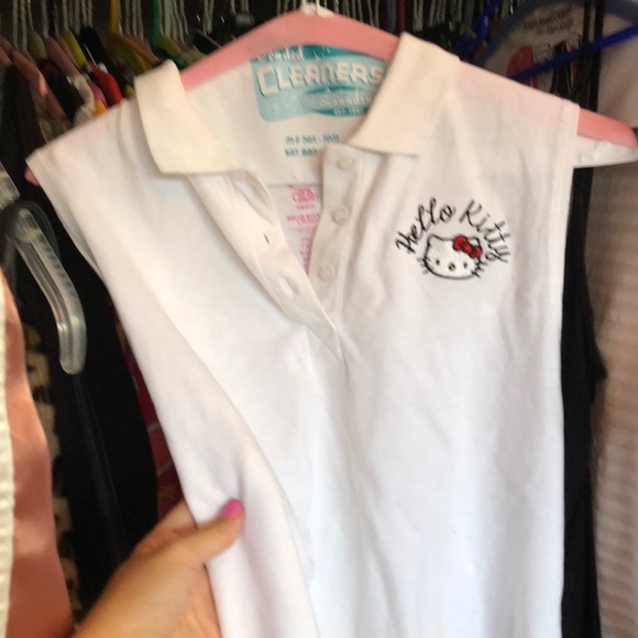 Hello kitty shirt :) worn once in great condition - Picture 1 of 3